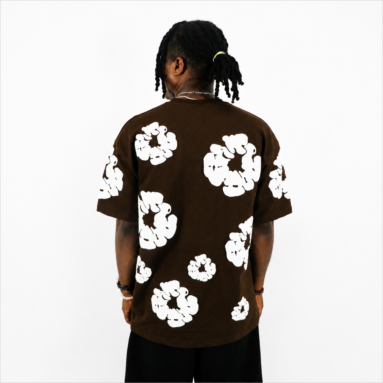 T-shirt oversize marron a motif florale