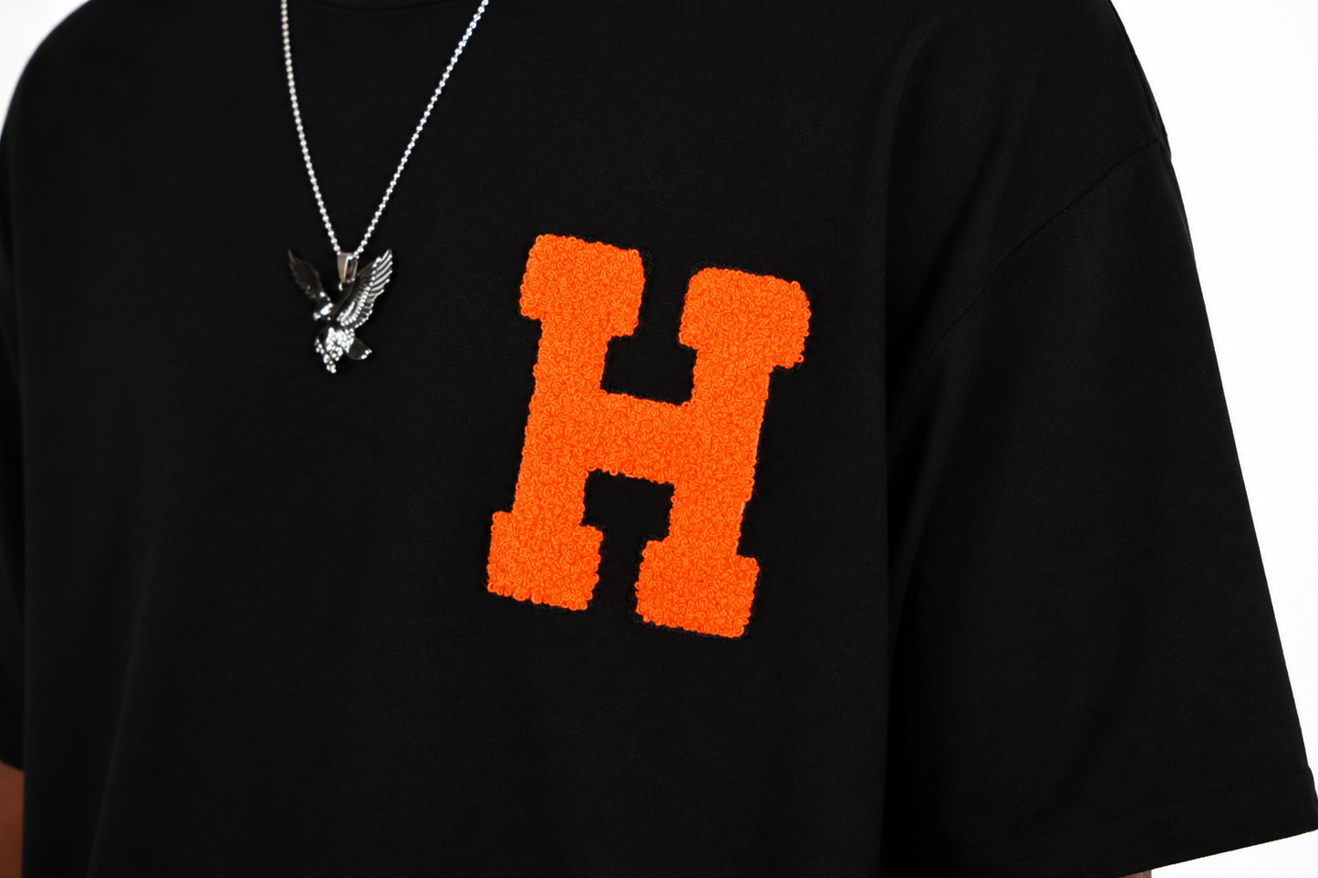 Ensemble Oversize Noir pantalon & T-shirt “H” – Streetwear