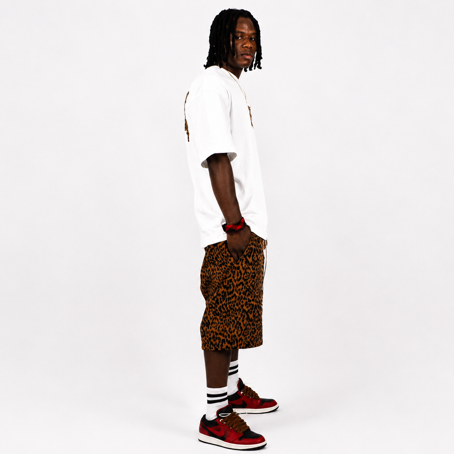 Ensemble t -shirt oversize à col rond brodé léopard & short élastique léopard