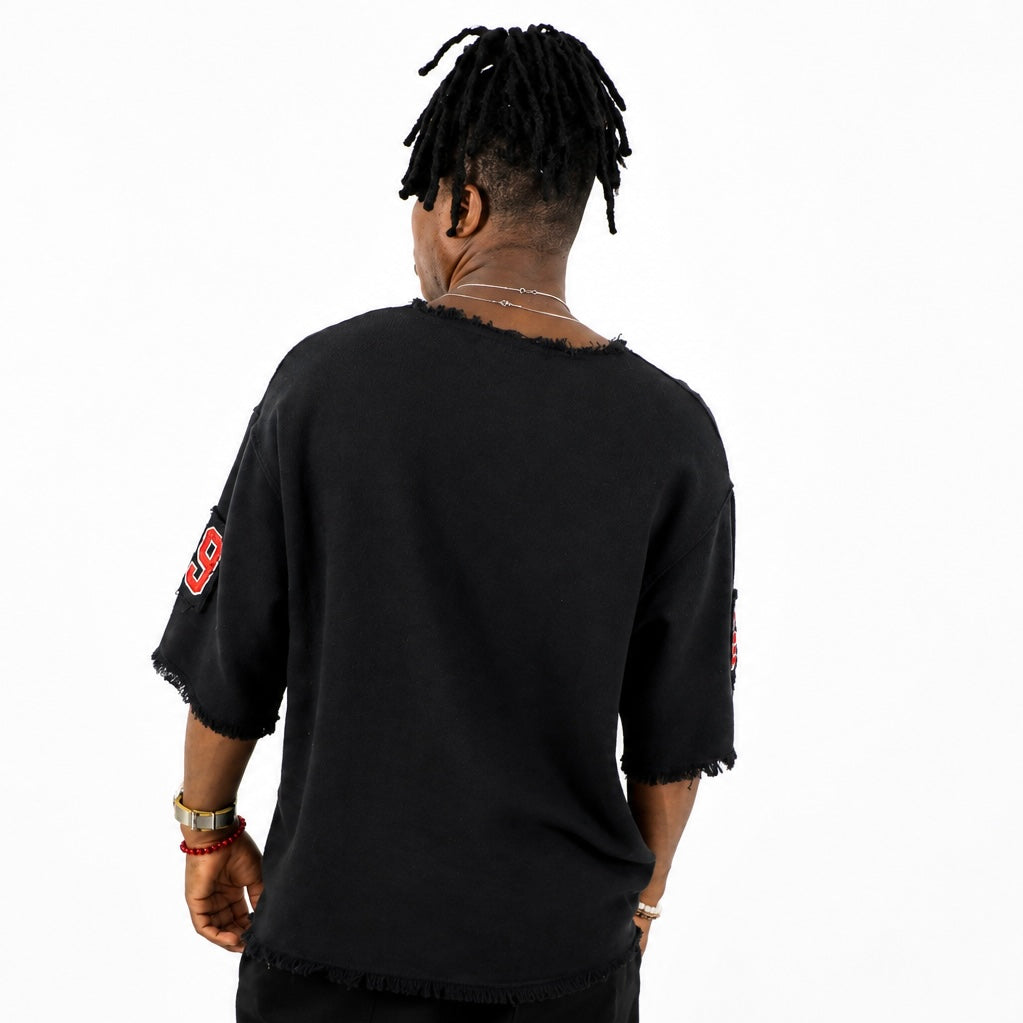 T-shirt Noir Oversize Destroy avec Patchs “89” – Style Streetwear
