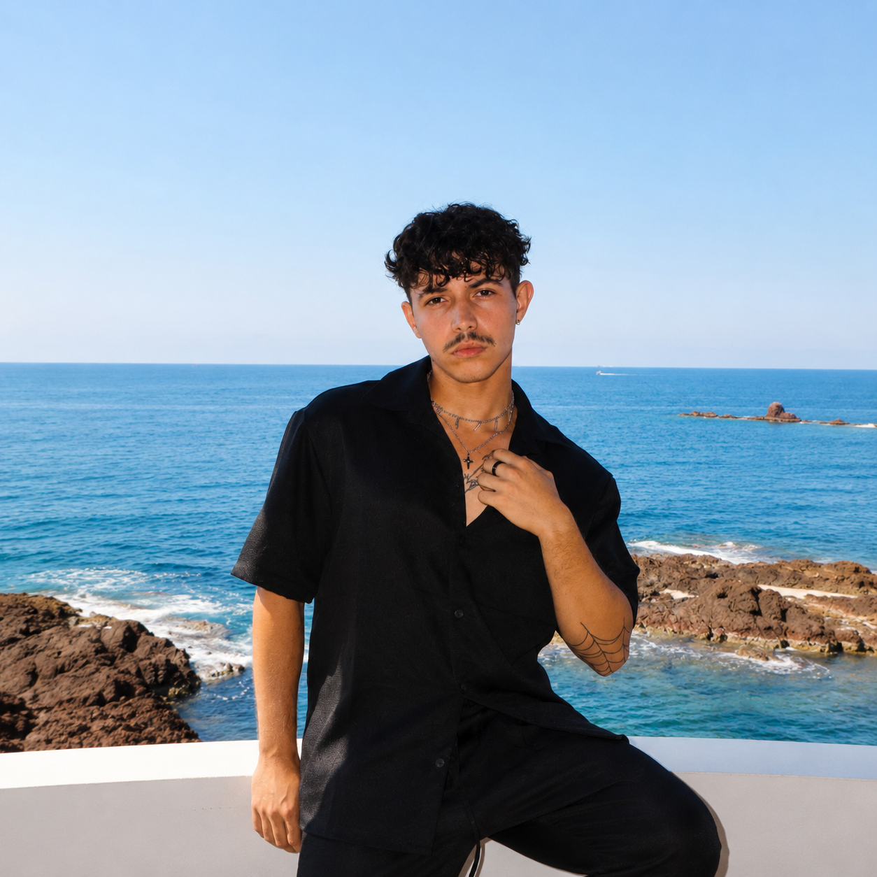 Ensemble chemise manche courte  & pantalon noir-Élégance
